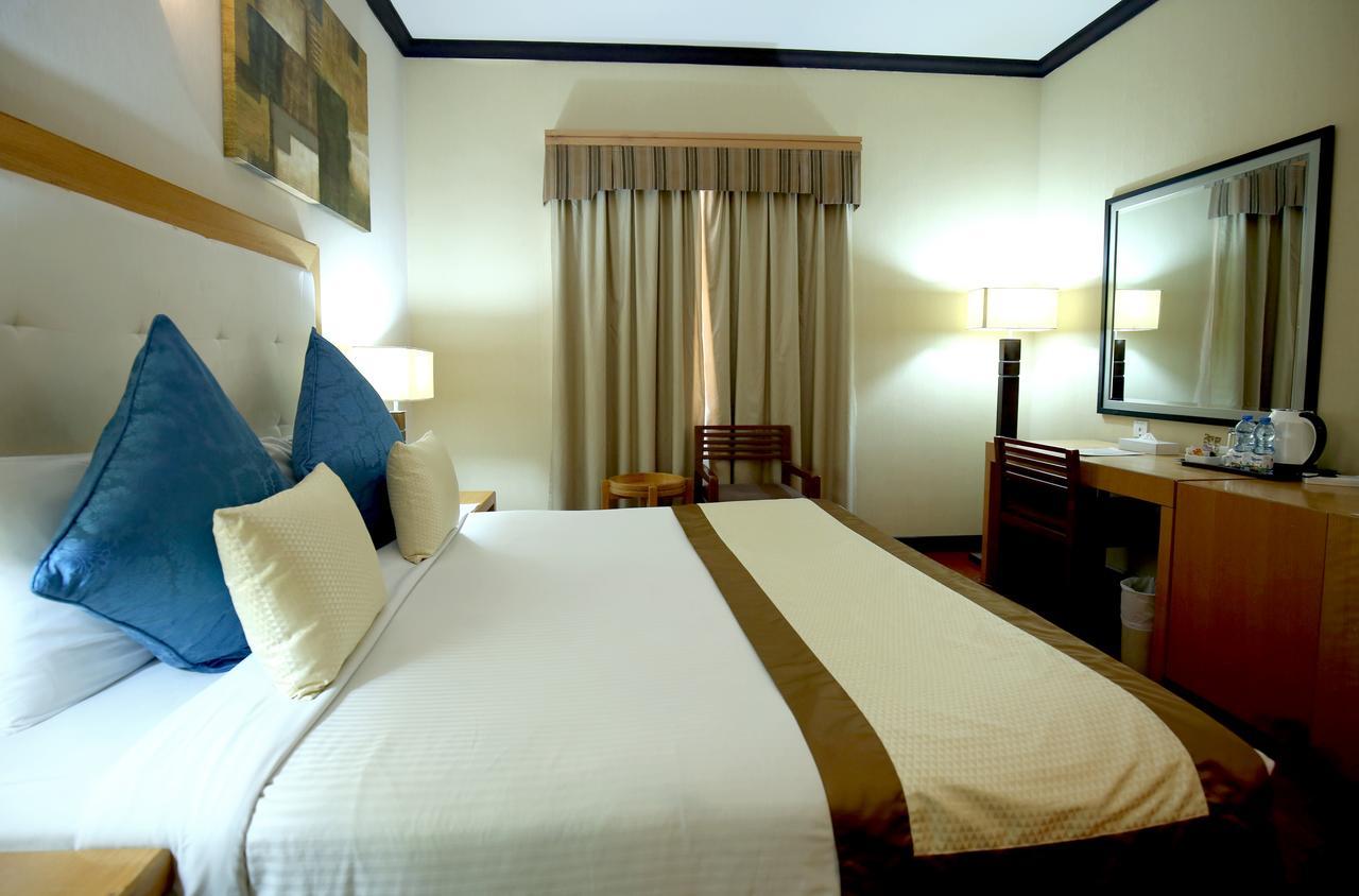 London Crown Hotel Dubaj Kültér fotó